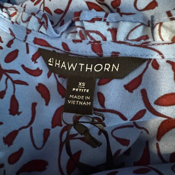 41 Hawthorn Tiffiny Blouse XS Petite NWT Blue Burgundy Tulip Sleeve Split Neck - Picture 8 of 8